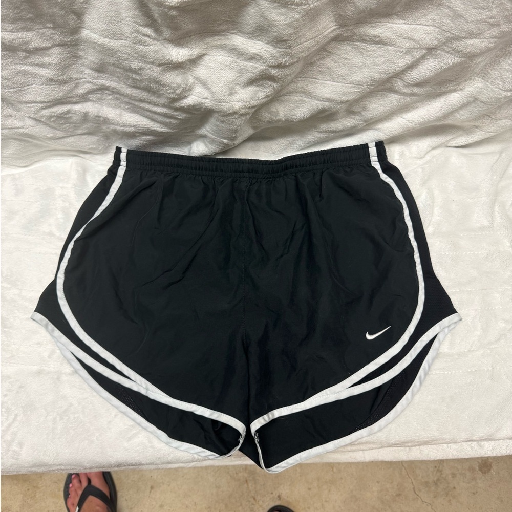 Nike Women's Tempo Shorts 5 pairs